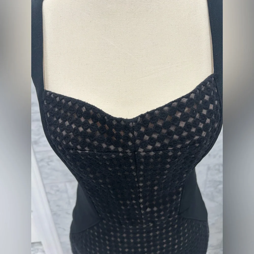 SZ 4 Maggy London LBD - Picture 4 of 4